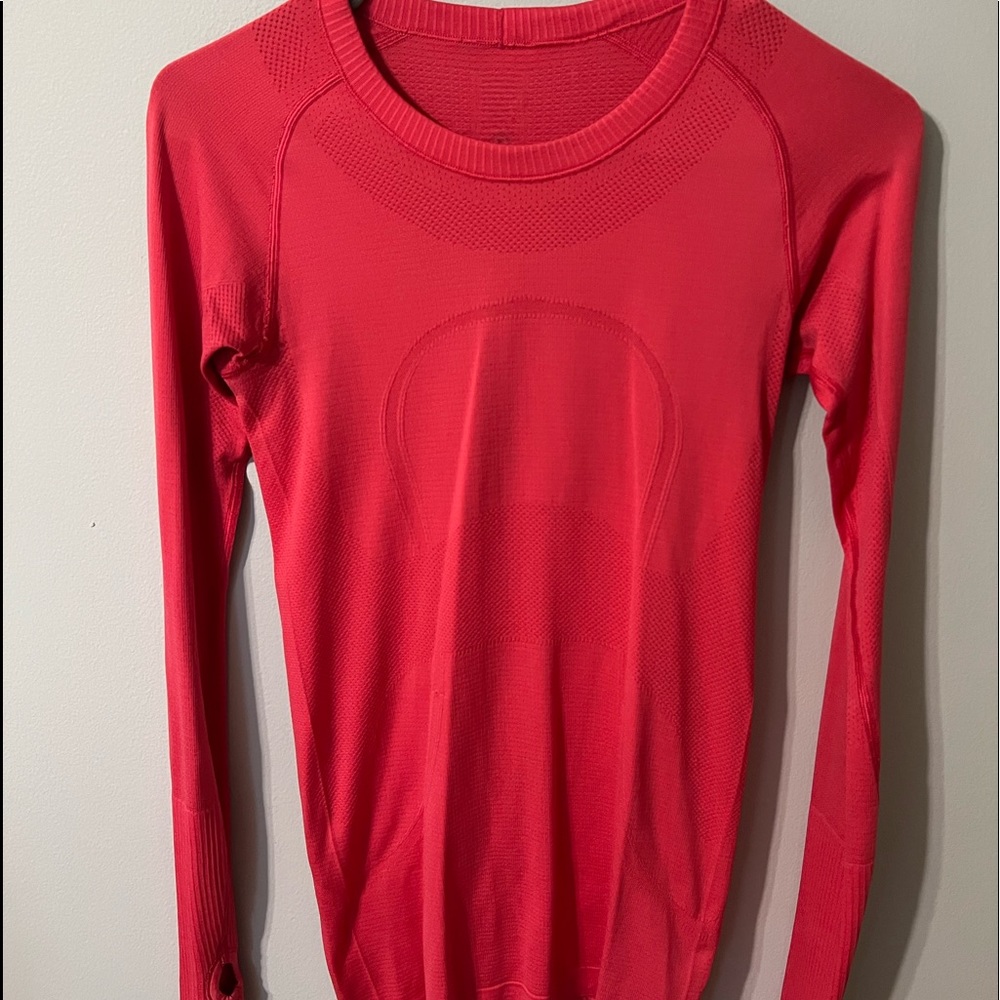 Lululemon pink swiftly tech long sleeve with Hawaii decal